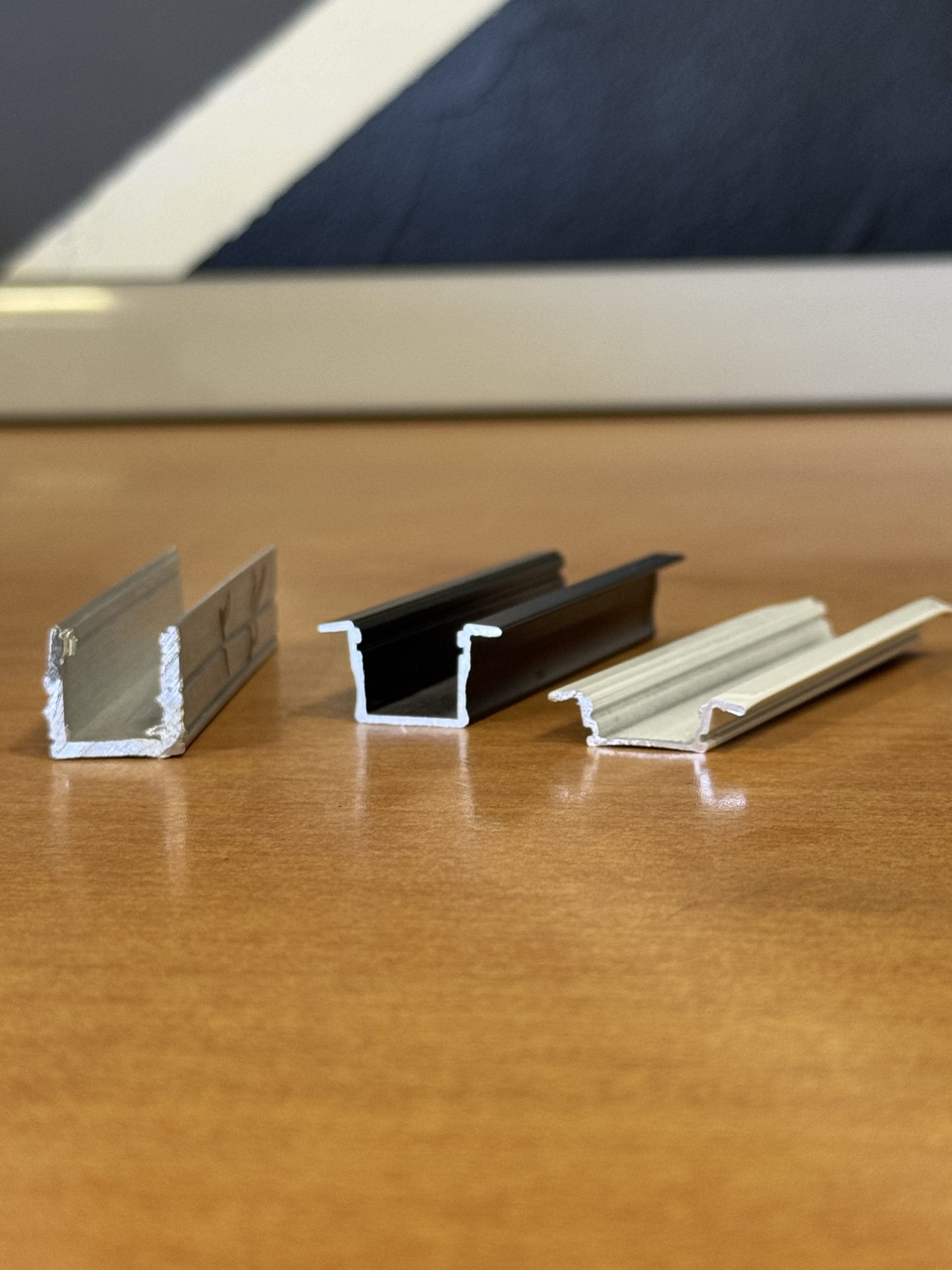 پارس آلومینیوم مومنی